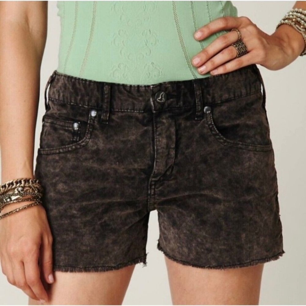 Free People Frayed Cutoff Gray Corduroy Shorts Size 28 Grunge Goth Inseam 3.75
